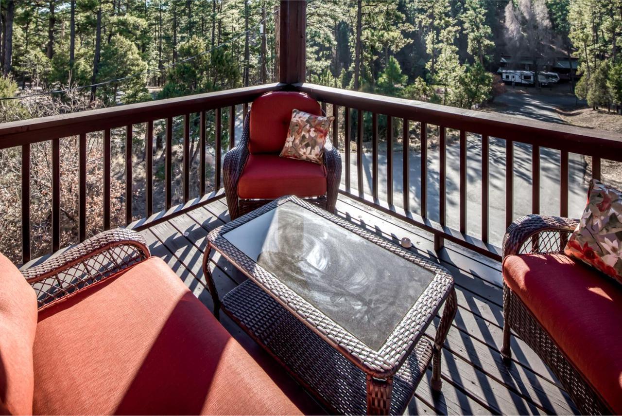 Fifth Dimension, 2 Bedrooms, Wifi, Hot Tub, Game Table, Grill, Sleeps 4 Рюидозо Екстериор снимка